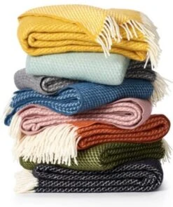 Klippan - Velvet - Plaid - Woonplaid - Woondeken - Zwart - Black - 130cm X 200 Cm - 100% Wol 9 Klippan - Velvet - Plaid - Woonplaid - Woondeken - Zwart - Black - 130cm X 200 Cm - 100% Wol -Klippan 1004x1200