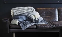 Klippan - Plaid Bjork - Wol - Blauw- Grijs - Deken 8 Klippan - Plaid Bjork - Wol - Blauw- Grijs - Deken -Klippan 1200x720 3