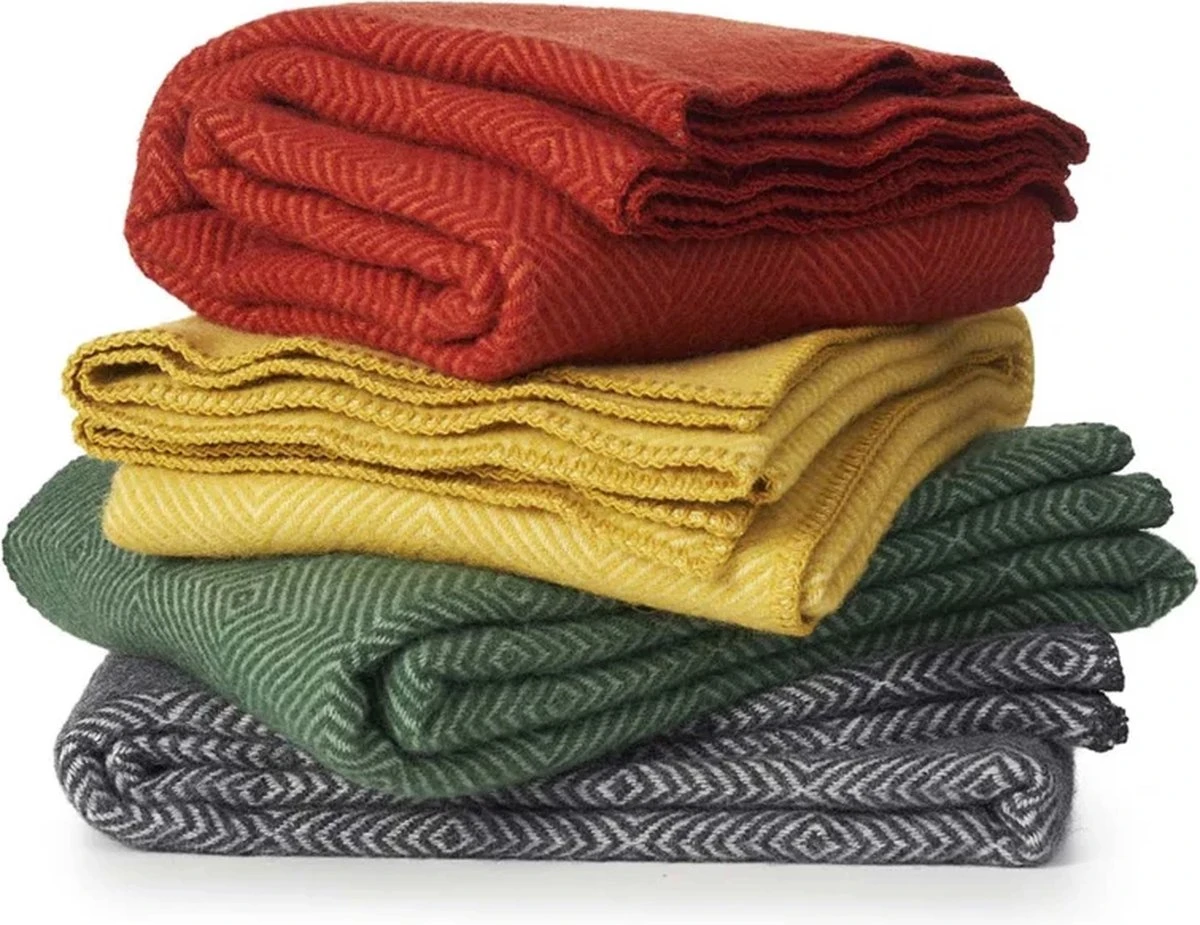 Klippan Yllefabrik Klippan Wollen Plaid- Nova Terracotta- 180x200cm 4 Klippan Yllefabrik Klippan Wollen Plaid- Nova Terracotta- 180x200cm - Afbeelding 2