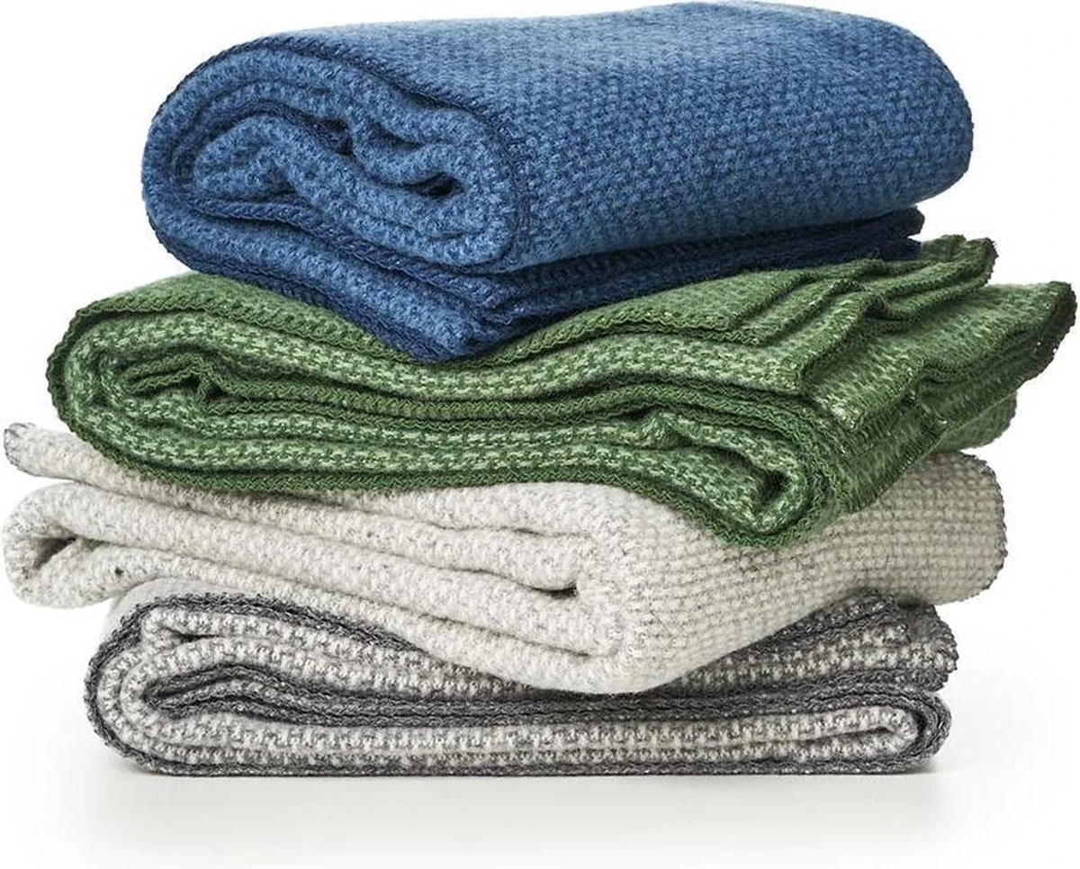 Klippan Yllefabrik Klippan - Domino Plaid - Wollen Plaid - Sea Blue - 130cm X 180cm - Blauw - 100% Wol 4 Klippan Yllefabrik Klippan - Domino Plaid - Wollen Plaid - Sea Blue - 130cm X 180cm - Blauw - 100% Wol - Afbeelding 2