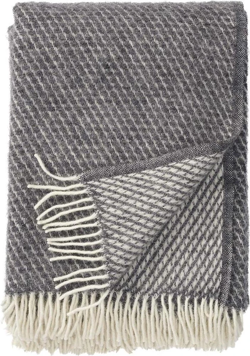 Klippan Yllefabrik Klippan Wollen Plaid Velvet Grey- 130x200cm 3 Klippan Yllefabrik Klippan Wollen Plaid Velvet Grey- 130x200cm